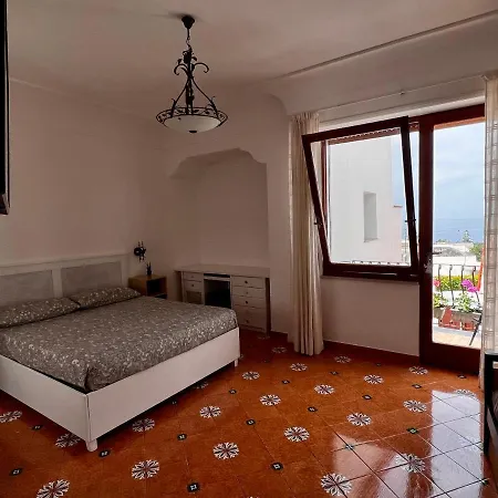 فندق مبيت وإفطار Casa Dora